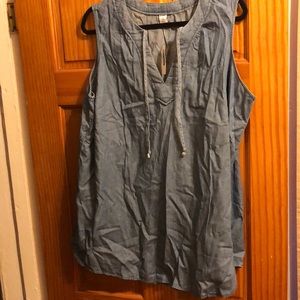 ***SOLD **** OldNavy Sleeveless Plus Size Shirt
